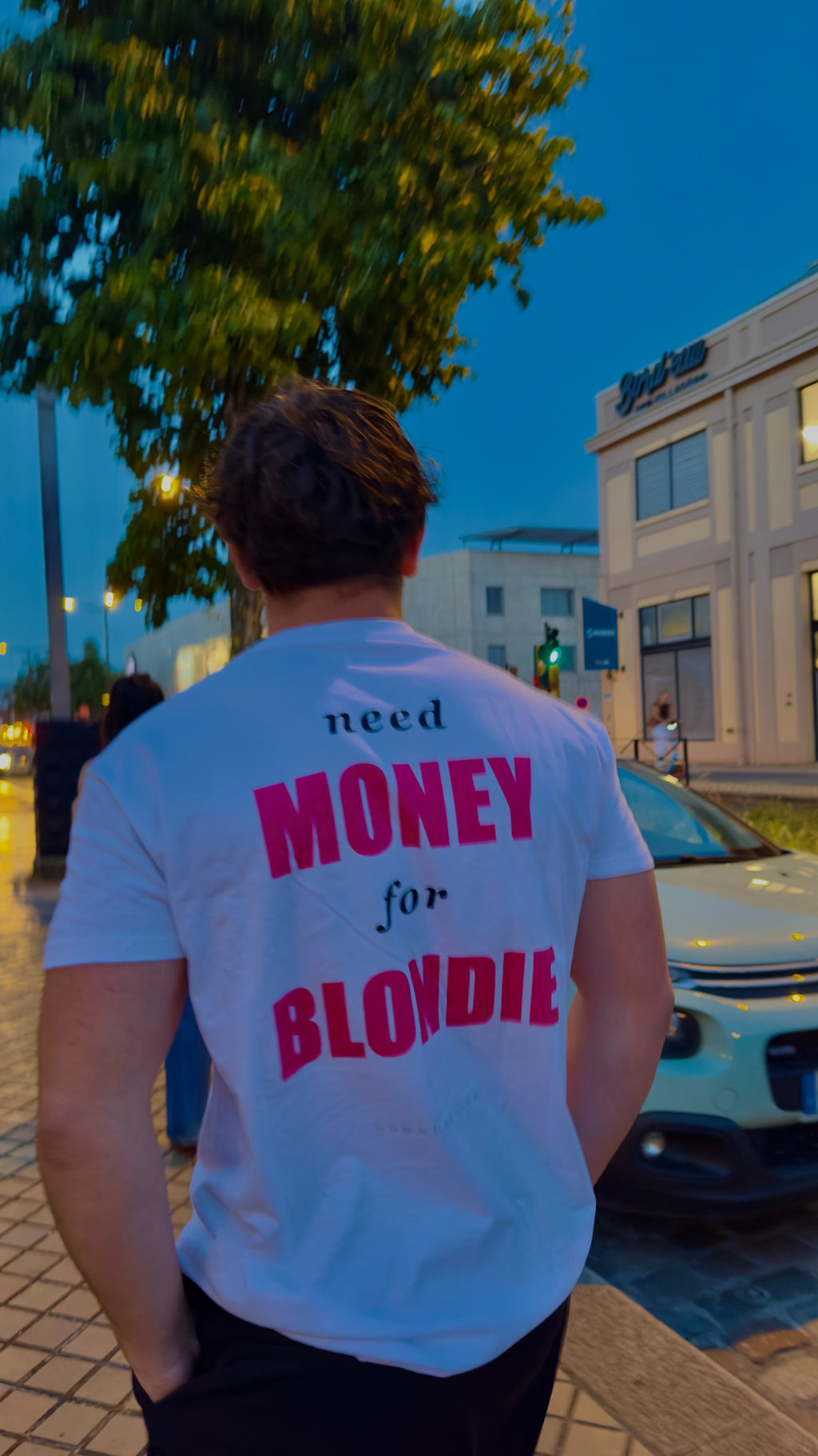 t-shirt NEED MONEY FOR BLONDIE